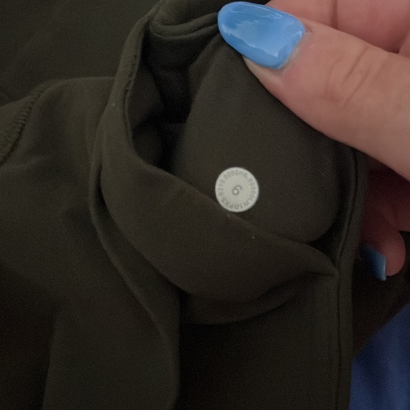 Olive green Lulu align joggers - Picture 6 of 6